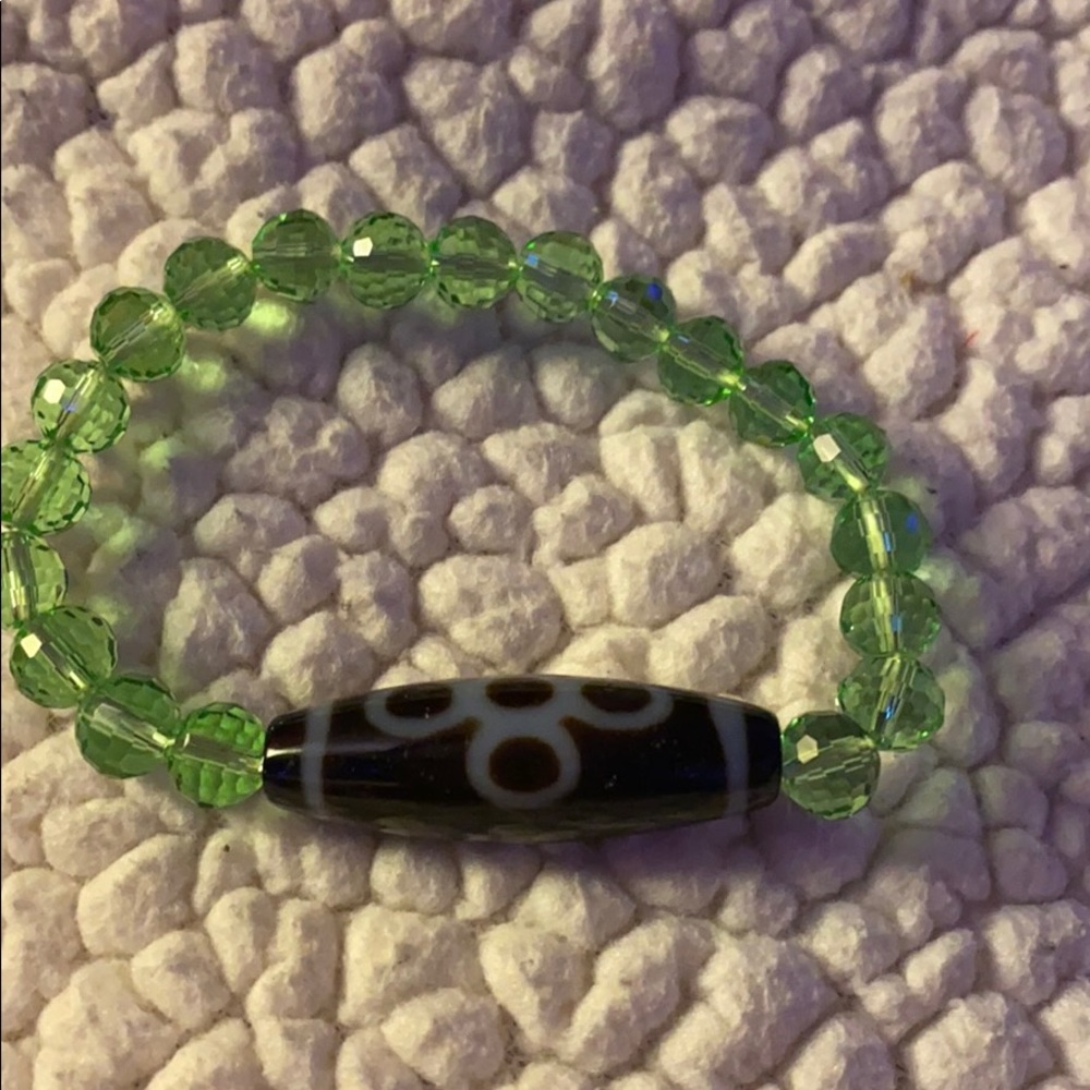 Bead bracelet